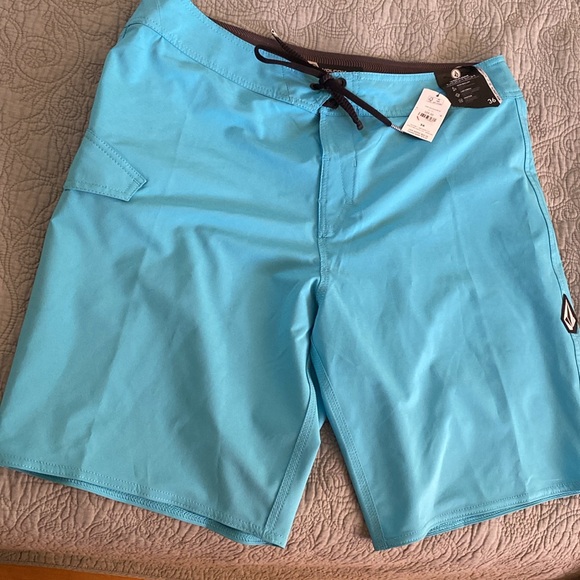 Volcom Mod-tech Board Shorts - Picture 5 of 6